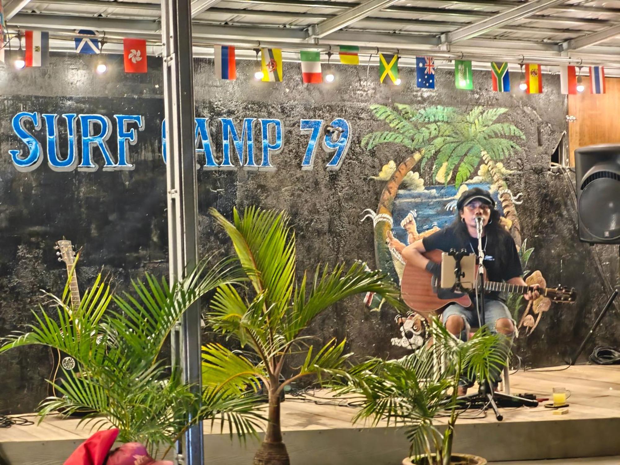 Surf Camp 79 호텔 Kuta  외부 사진